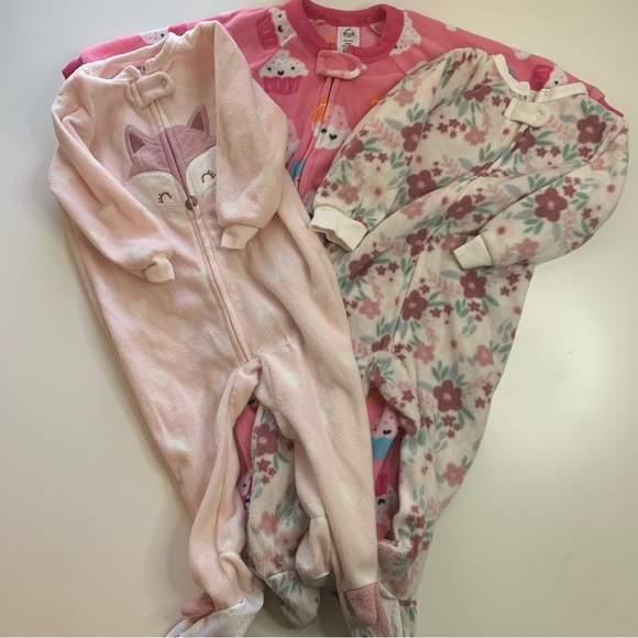 Gerber Other - Gerber Pink and Cream Kids Footies Set